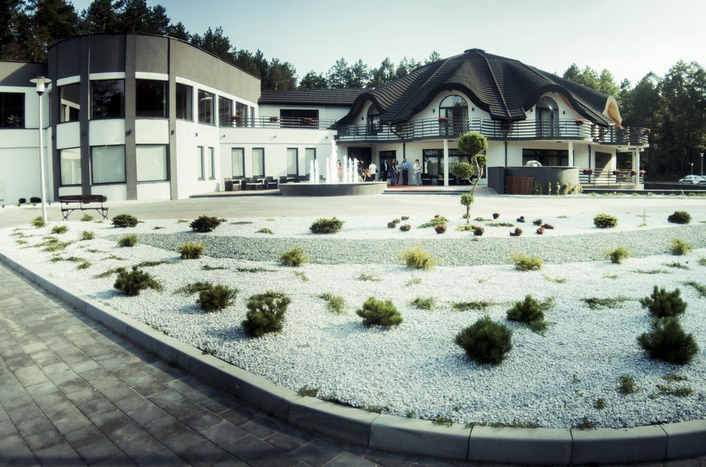 Rezydencja Sosnowa Luxury Hotel Janów Lubelski Exteriör bild